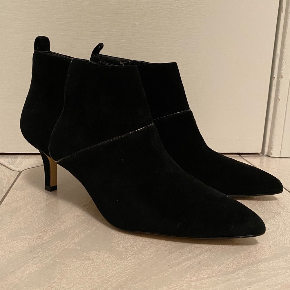 Donald/Pliner Black Suede Fayla Booties